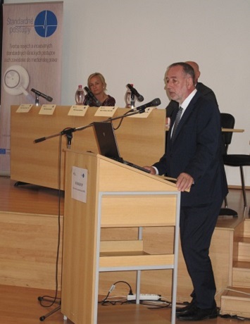 Štátny tajomník Ministerstva zdravotníctva Stanislav Špánik dnes otvoril workshop  Baby-friendly Hospital Initiative (BFHI)